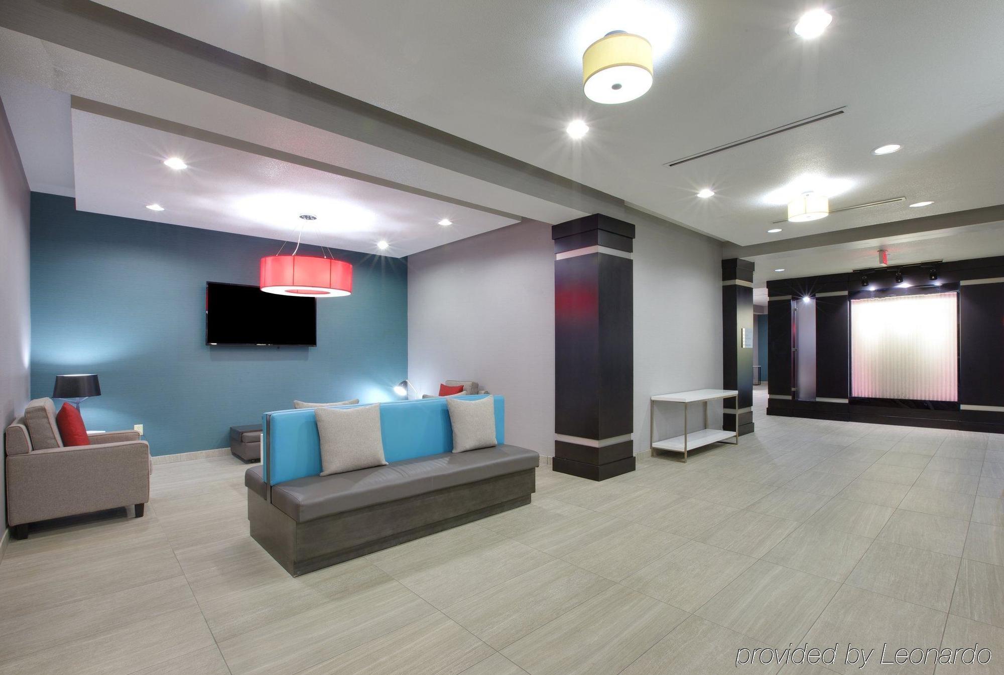 La Quinta Inn & Suites By Wyndham Northlake Ft. Worth Elizabethtown Exterior photo